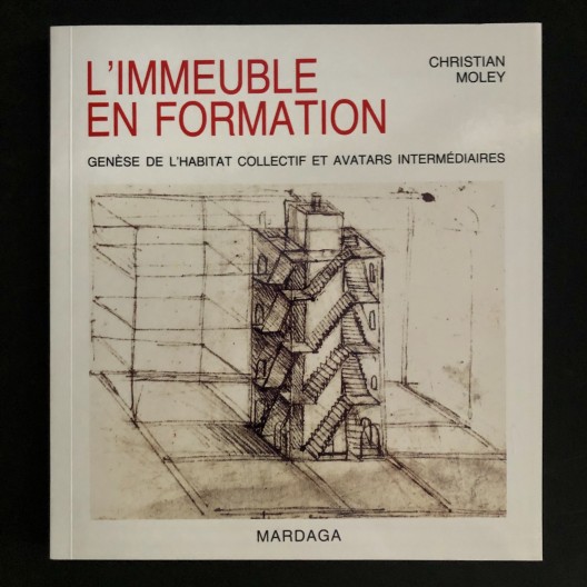 l'immeuble en formation / Christian Moley 