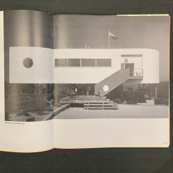 The houses of the Hamptons / Paulm Goldberger