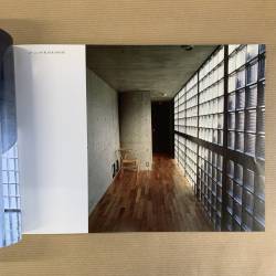 Tadao Ando / Architectural monographs 14.