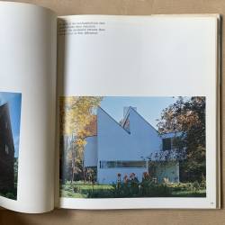 Observations on american architecture / Ivan Chermayeff.