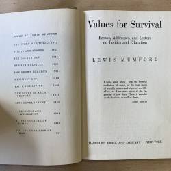 Lewis Mumford / dédicacé / Values for survival.