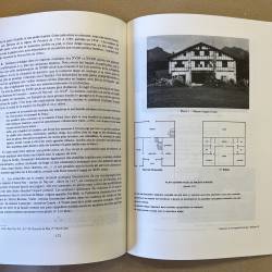 Géographie historique du village et de la maison rurale.