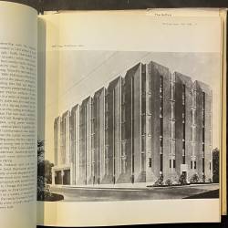 The architecture of Bruce Goff / Jeffrey Cook.