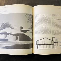 The architecture of Bruce Goff / Jeffrey Cook.
