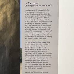 Chandigarh and the modern city / Le Corbusier.