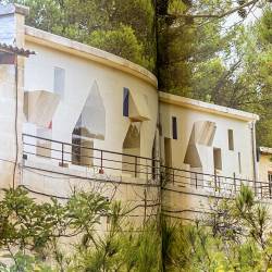 Atelier d'architecture Perraudin / trois architectures en pierre.