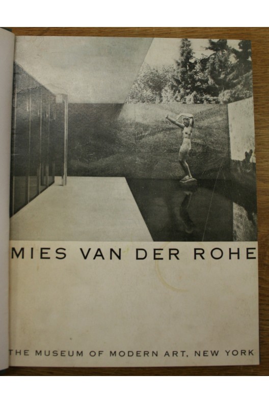 MIES VAN DER ROHE / PHILIP C. JOHNSON 