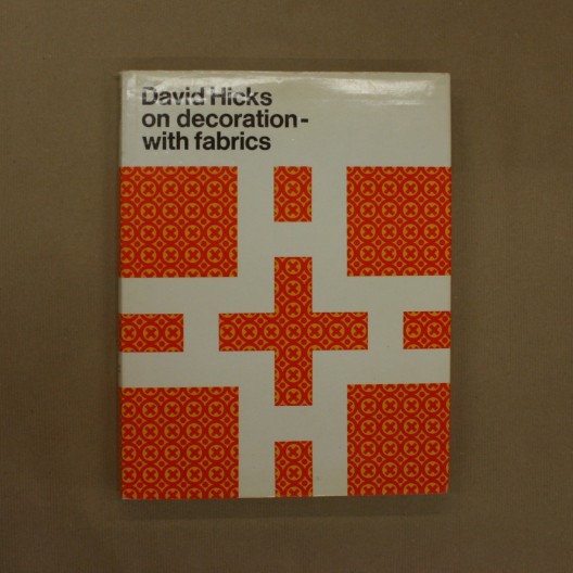 David Hicks / On decoration-with fabrics 