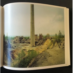 Shut down / Industrial ruins in the east / Christoph Lingg / signed